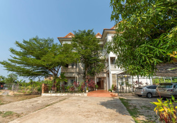 5 Unit Apartment Building For Rent - Svay Dangkum, Siem Reap thumbnail