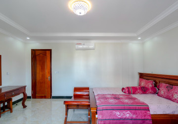 1 Bedroom Apartment For Rent - Svay Dangkum, Siem Reap thumbnail