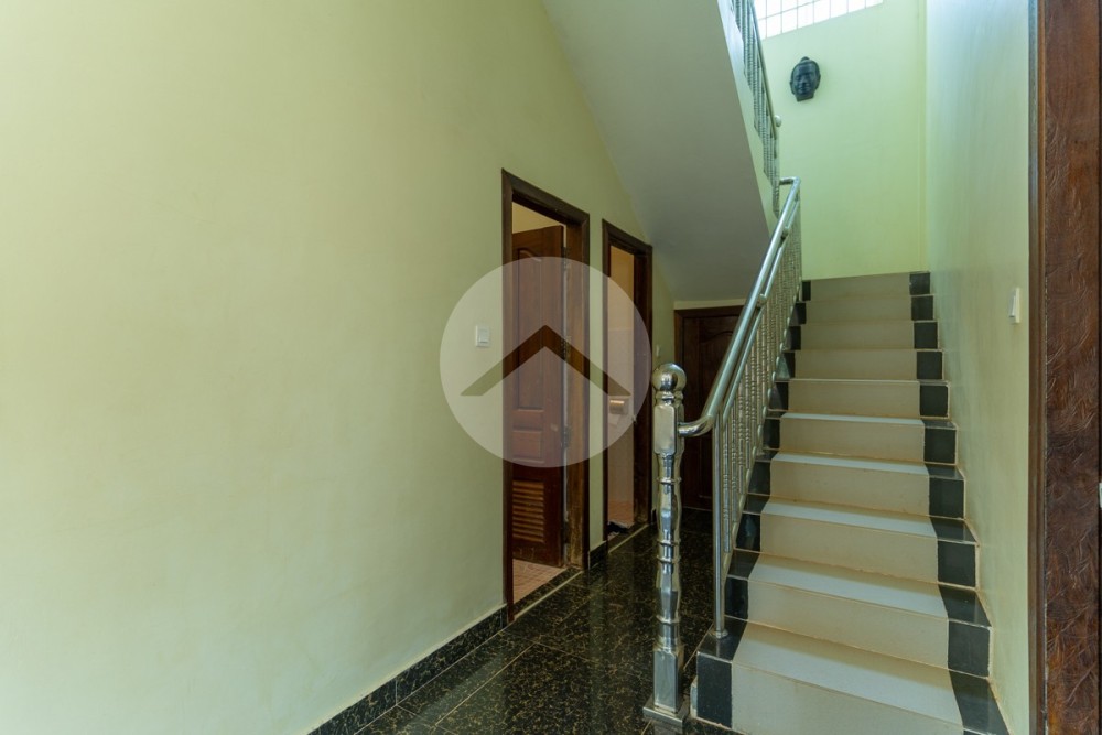 4 Bedroom Villa For Sale - Svay Dangkum, Siem Reap - Image 6