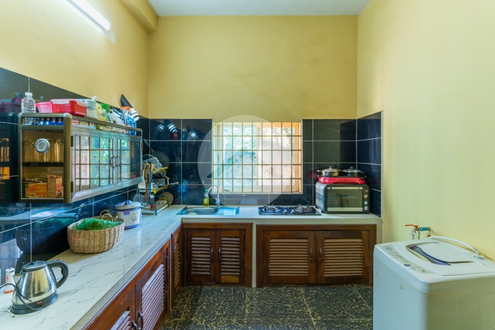 4 Bedroom Villa For Sale - Svay Dangkum, Siem Reap - Image 8