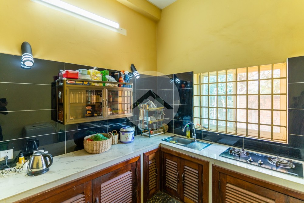 4 Bedroom Villa For Sale - Svay Dangkum, Siem Reap - Image 9