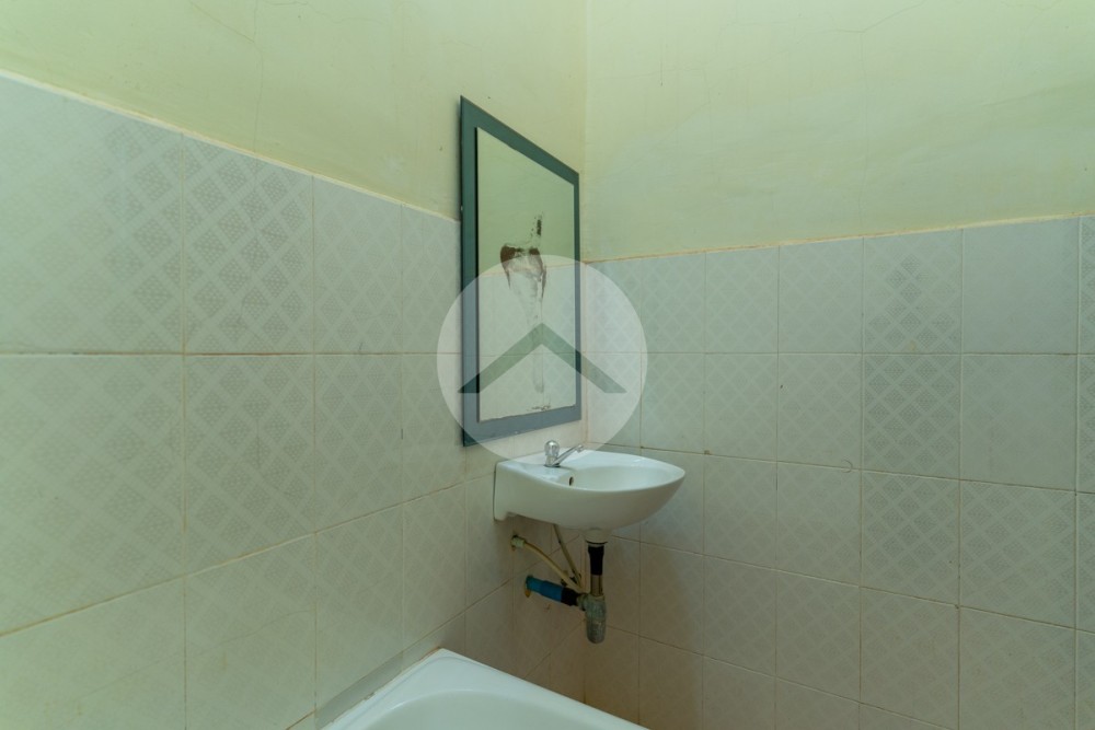 4 Bedroom Villa For Sale - Svay Dangkum, Siem Reap - Image 11
