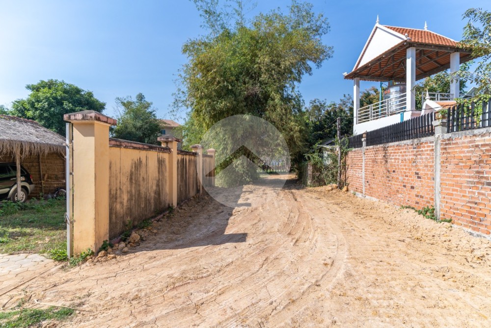 4 Bedroom Villa For Sale - Svay Dangkum, Siem Reap - Image 34