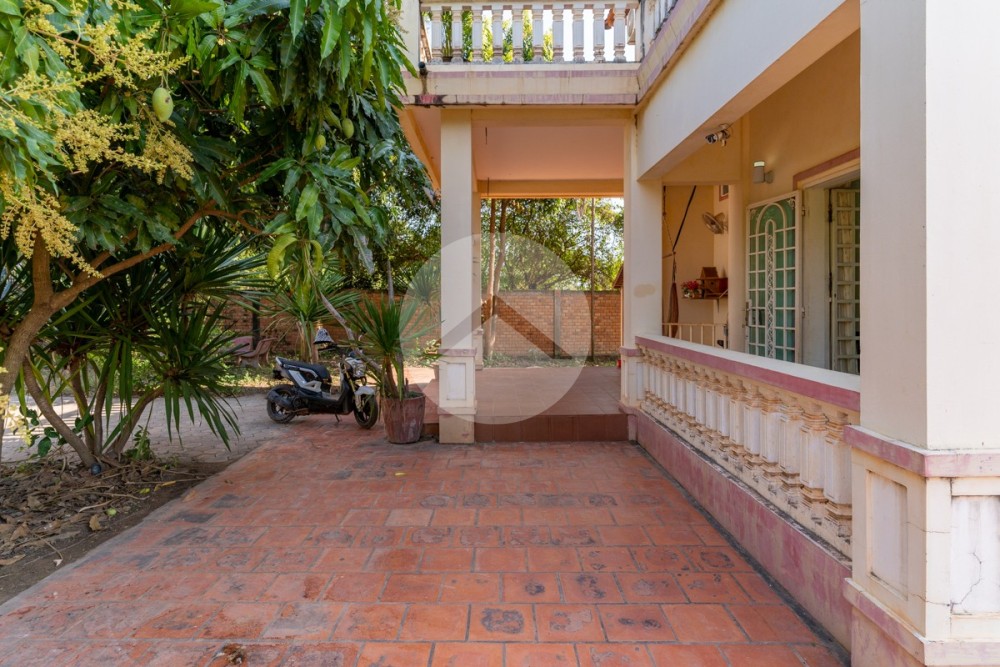 4 Bedroom Villa For Sale - Svay Dangkum, Siem Reap - Image 31