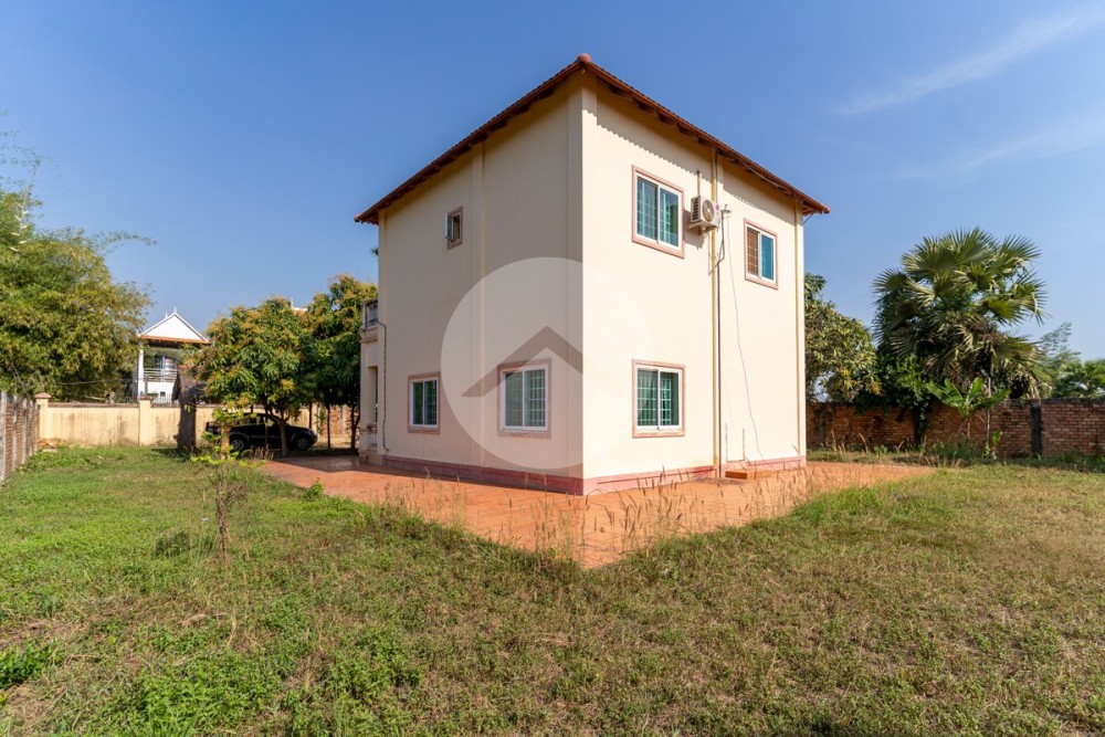 4 Bedroom Villa For Sale - Svay Dangkum, Siem Reap - Image 30