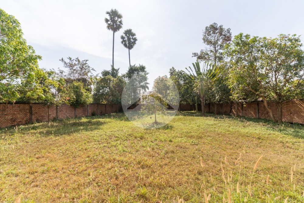4 Bedroom Villa For Sale - Svay Dangkum, Siem Reap - Image 28