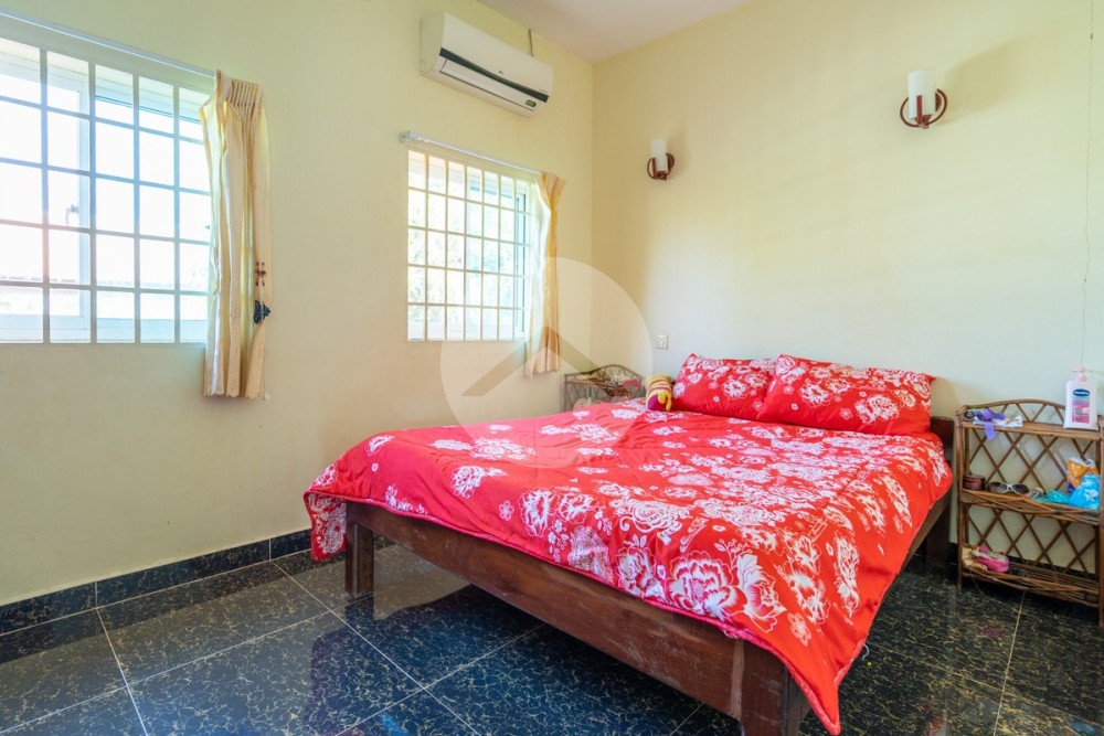 4 Bedroom Villa For Sale - Svay Dangkum, Siem Reap - Image 22