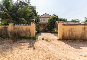 4 Bedroom Villa For Sale - Svay Dangkum, Siem Reap thumbnail