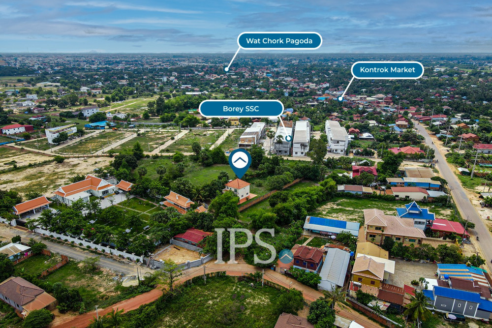 4 Bedroom Villa For Sale - Svay Dangkum, Siem Reap - Image 2