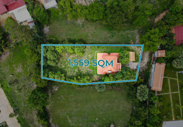 4 Bedroom Villa For Sale - Svay Dangkum, Siem Reap thumbnail