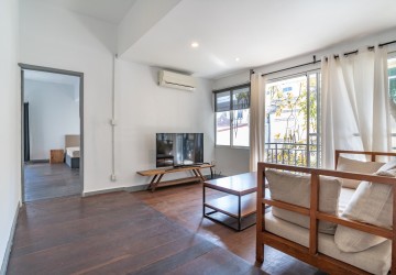 Renovated 4 Bedroom Duplex Apartment For Rent - Tonle Bassac, Phnom Penh thumbnail