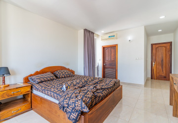 1 Bedroom Serviced Apartment For Rent - Toul Tum Poung 1, Phnom Penh thumbnail