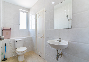 1 Bedroom Serviced Apartment For Rent - Toul Tum Poung 1, Phnom Penh thumbnail