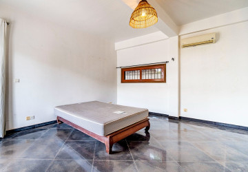 3 Bedroom Villa For Rent - Sala Kamreuk, Siem Reap thumbnail