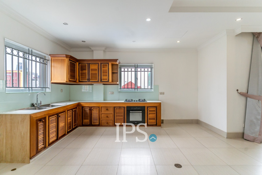 3 Bedroom Serviced Apartment For Rent - Boeung Trabek, Phnom Penh