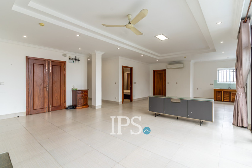 3 Bedroom Serviced Apartment For Rent - Boeung Trabek, Phnom Penh