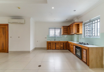 3 Bedroom Serviced Apartment For Rent - Boeung Trabek, Phnom Penh thumbnail
