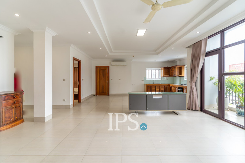3 Bedroom Serviced Apartment For Rent - Boeung Trabek, Phnom Penh