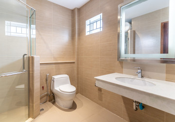 3 Bedroom Serviced Apartment For Rent - Boeung Trabek, Phnom Penh thumbnail
