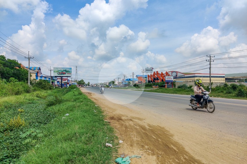 18 Ha. Land Along National Road 4 For Sale - Kandal Province