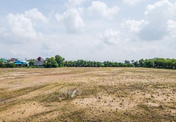 18 Ha. Land Along National Road 4 For Sale - Kandal Province thumbnail