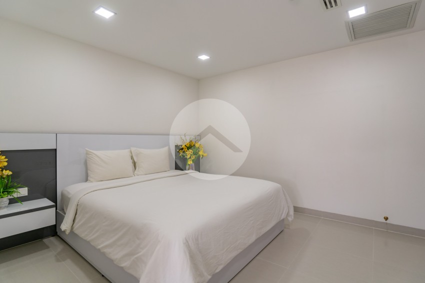 2 Bedroom Penthouse For Rent - BKK1, Phnom Penh