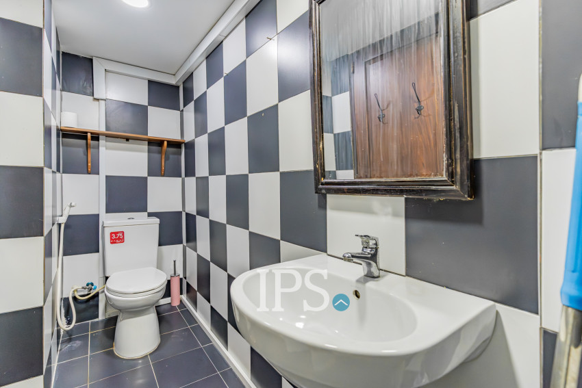 Renovated Loft 1 Bedroom Apartment For Rent - Chakto Mukh, Phnom Penh