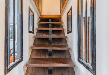 Renovated Loft 1 Bedroom Apartment For Rent - Chakto Mukh, Phnom Penh thumbnail