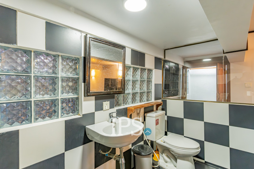 Renovated Loft 1 Bedroom Apartment For Rent - Chakto Mukh, Phnom Penh