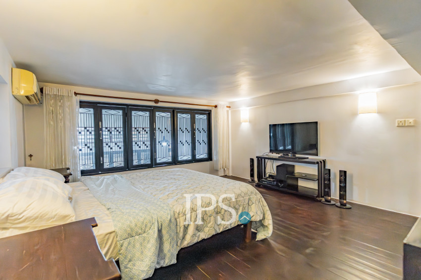 Renovated Loft 1 Bedroom Apartment For Rent - Chakto Mukh, Phnom Penh