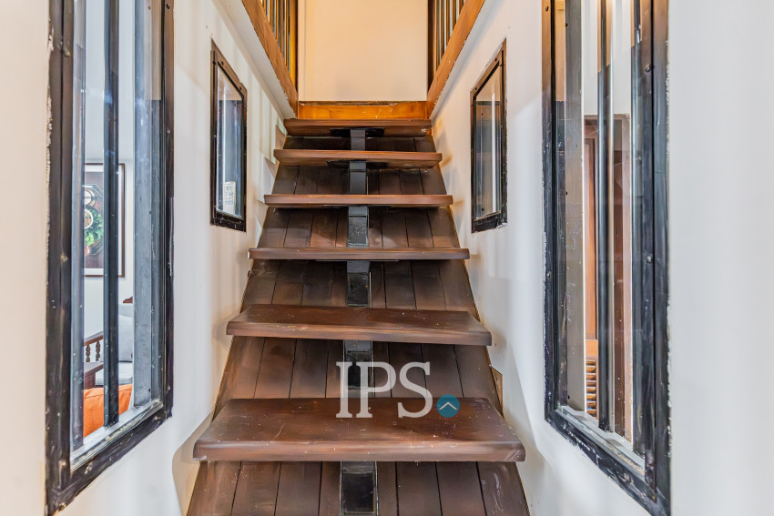 Renovated Loft 1 Bedroom Apartment For Rent - Chakto Mukh, Phnom Penh