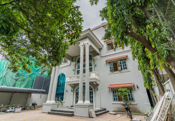 7 Bedroom Villa For Rent – Near National Museum, Chey Chumneah, Phnom Penh