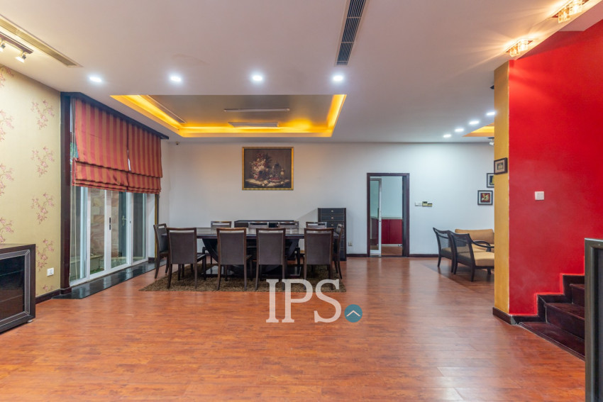 4 Bedroom Villa For Rent - Tonle Bassac, Phnom Penh