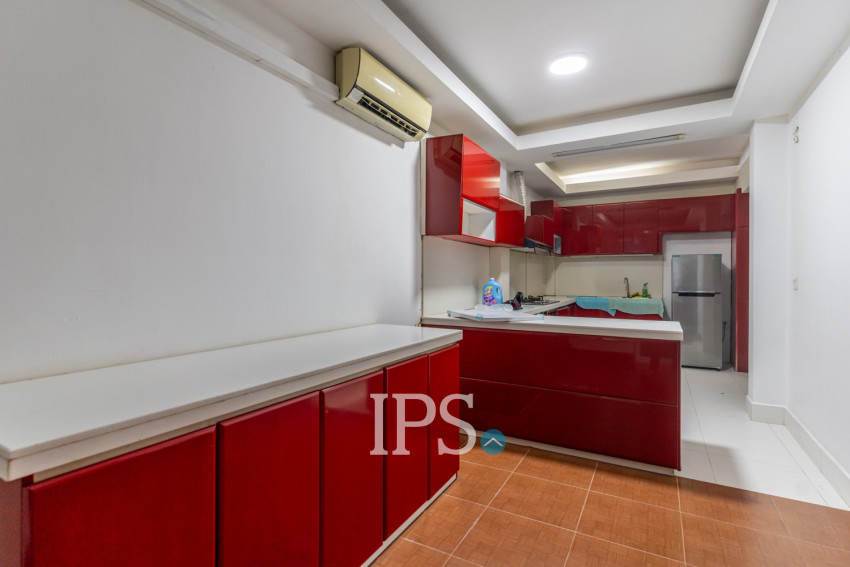 4 Bedroom Villa For Rent - Tonle Bassac, Phnom Penh