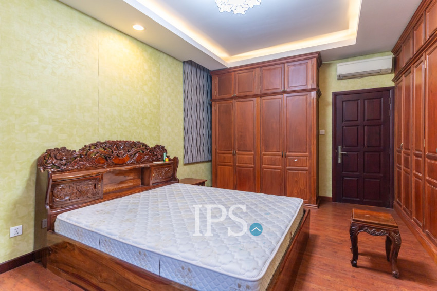 4 Bedroom Villa For Rent - Tonle Bassac, Phnom Penh