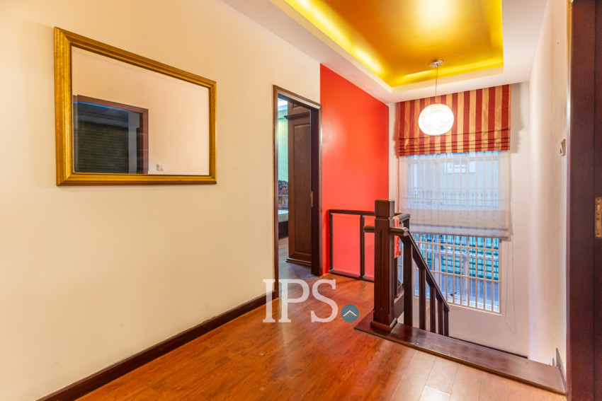 4 Bedroom Villa For Rent - Tonle Bassac, Phnom Penh