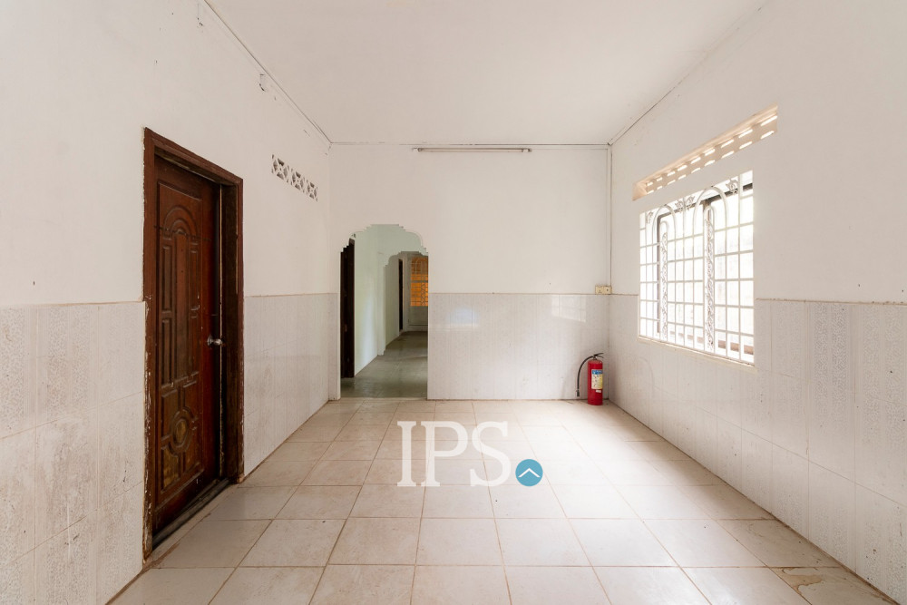 4 Bedroom Commercial House For Rent - Night Market Area, Siem Reap - Image 20