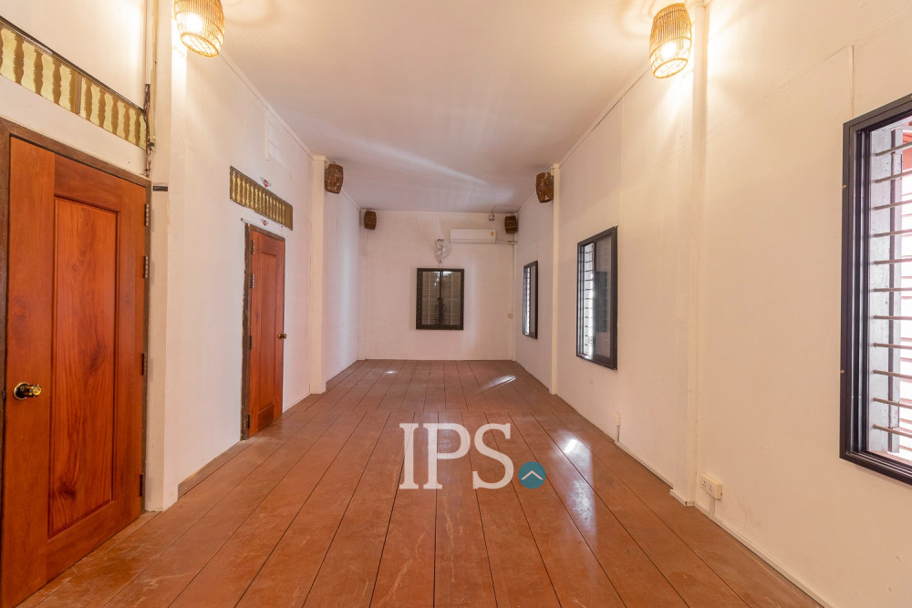 4 Bedroom Commercial House For Rent - Night Market Area, Siem Reap - Image 31