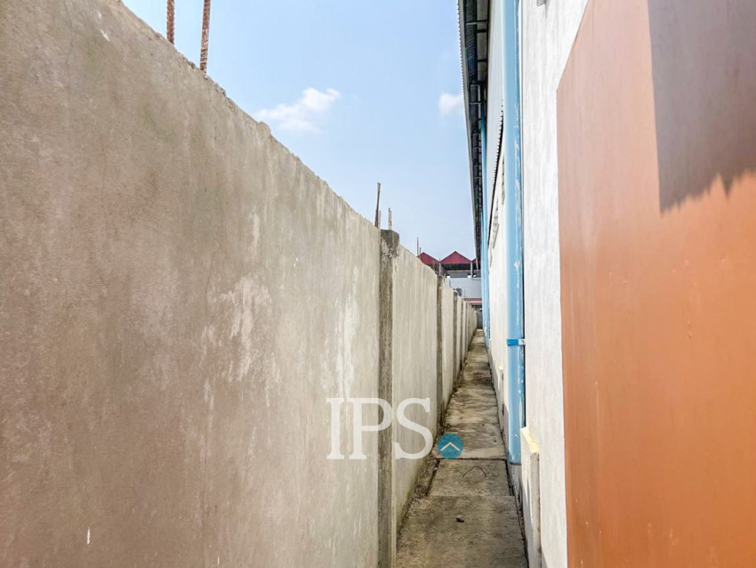 4300 Sqm Warehouse For Rent - Toul Pongro, Phnom Penh