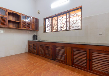 2 Bedroom Apartment For Rent - Slor Kram, Siem Reap thumbnail