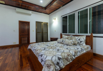 2 Bedroom Apartment For Rent - Slor Kram, Siem Reap thumbnail