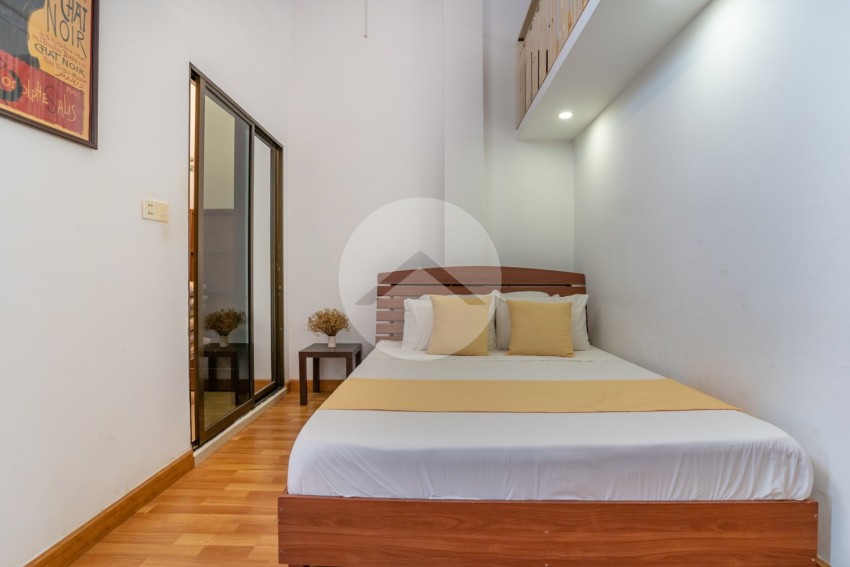 Renovated Studio Apartment For Rent - Phsar Thmei - Phnom Penh