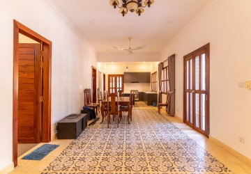 4 Bedroom Villa For Rent - BKK1, Phnom Penh thumbnail