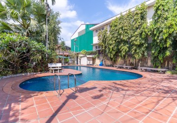 4 Bedroom Villa For Rent - BKK1, Phnom Penh thumbnail