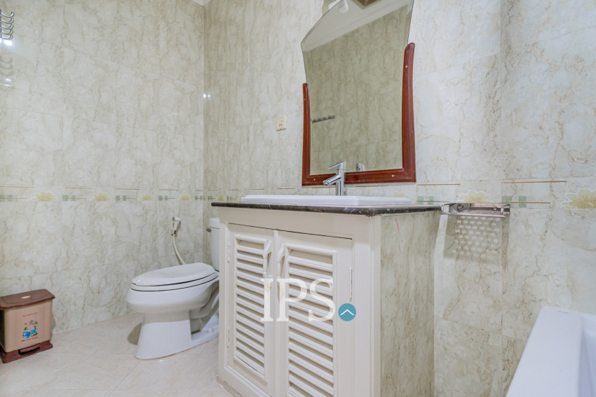 2 Bedroom Serviced Apartment For Rent - Boeung Kak 2, Phnom Penh