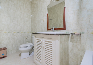 2 Bedroom Serviced Apartment For Rent - Boeung Kak 2, Phnom Penh thumbnail