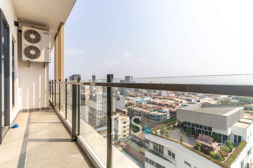 3 Bedroom Serviced Penthouse For Rent - Toul Svay Prey 2, Phnom Penh