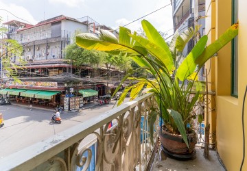 Renovated 2 Bedroom Apartment For Sale - Psa Kandal 1, Phnom Penh thumbnail