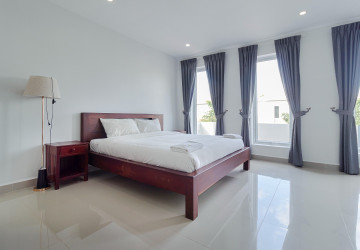 3 Bedroom Villa For Rent - Melbourne Residence, Sra Ngae, Siem Reap thumbnail