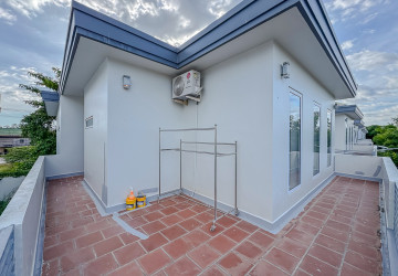 3 Bedroom Villa For Rent - Melbourne Residence, Sra Ngae, Siem Reap thumbnail